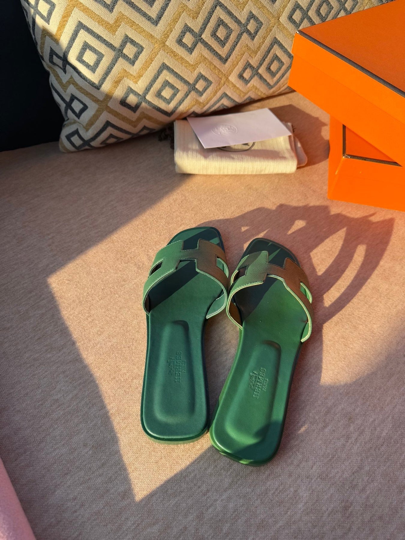 0RAN SANDALS IN HUNTER GREEN CALFSKIN
