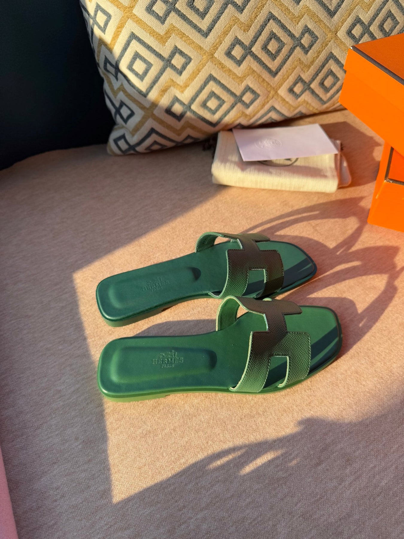 0RAN SANDALS IN HUNTER GREEN CALFSKIN