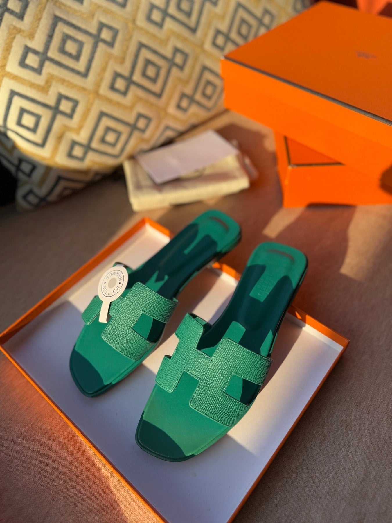 0RAN SANDALS IN PERSIAN GREEN CALFSKIN