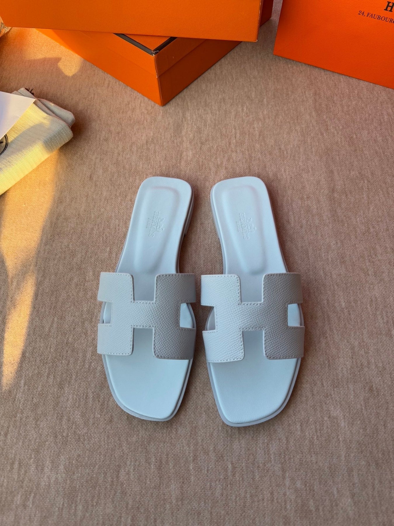 0RAN SANDALS IN ICE BLUE CALFSKIN
