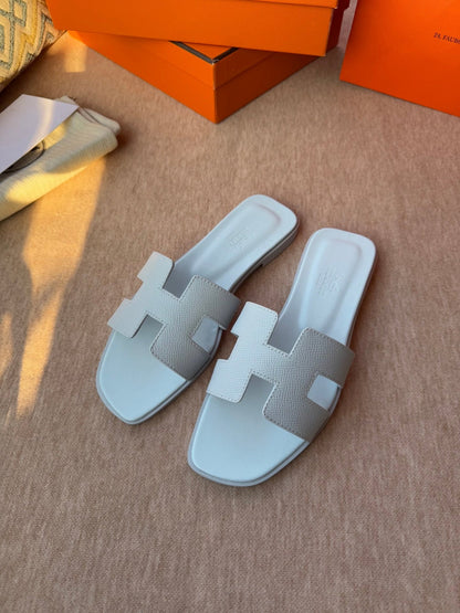 0RAN SANDALS IN ICE BLUE CALFSKIN