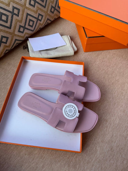 0RAN SANDALS IN PASTEL PURPLE CALFSKIN