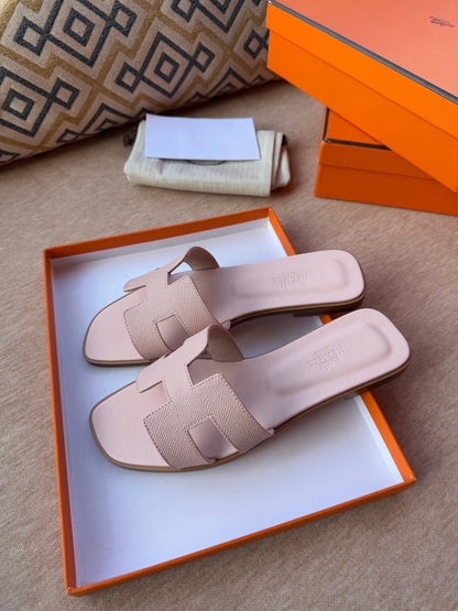 0RAN SANDALS IN PASTEL PINK CALFSKIN