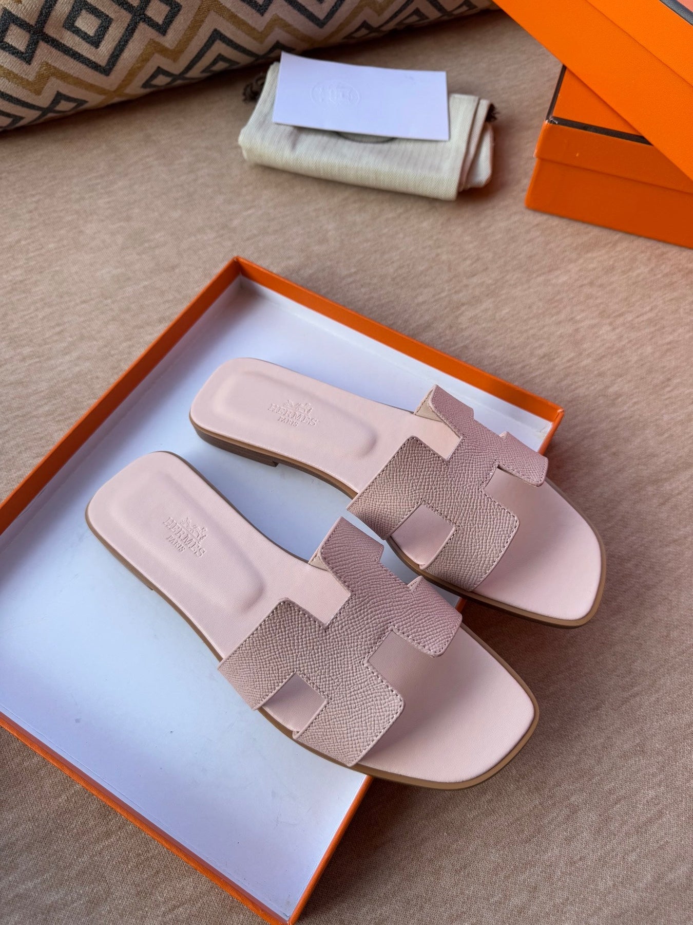 0RAN SANDALS IN PASTEL PINK CALFSKIN