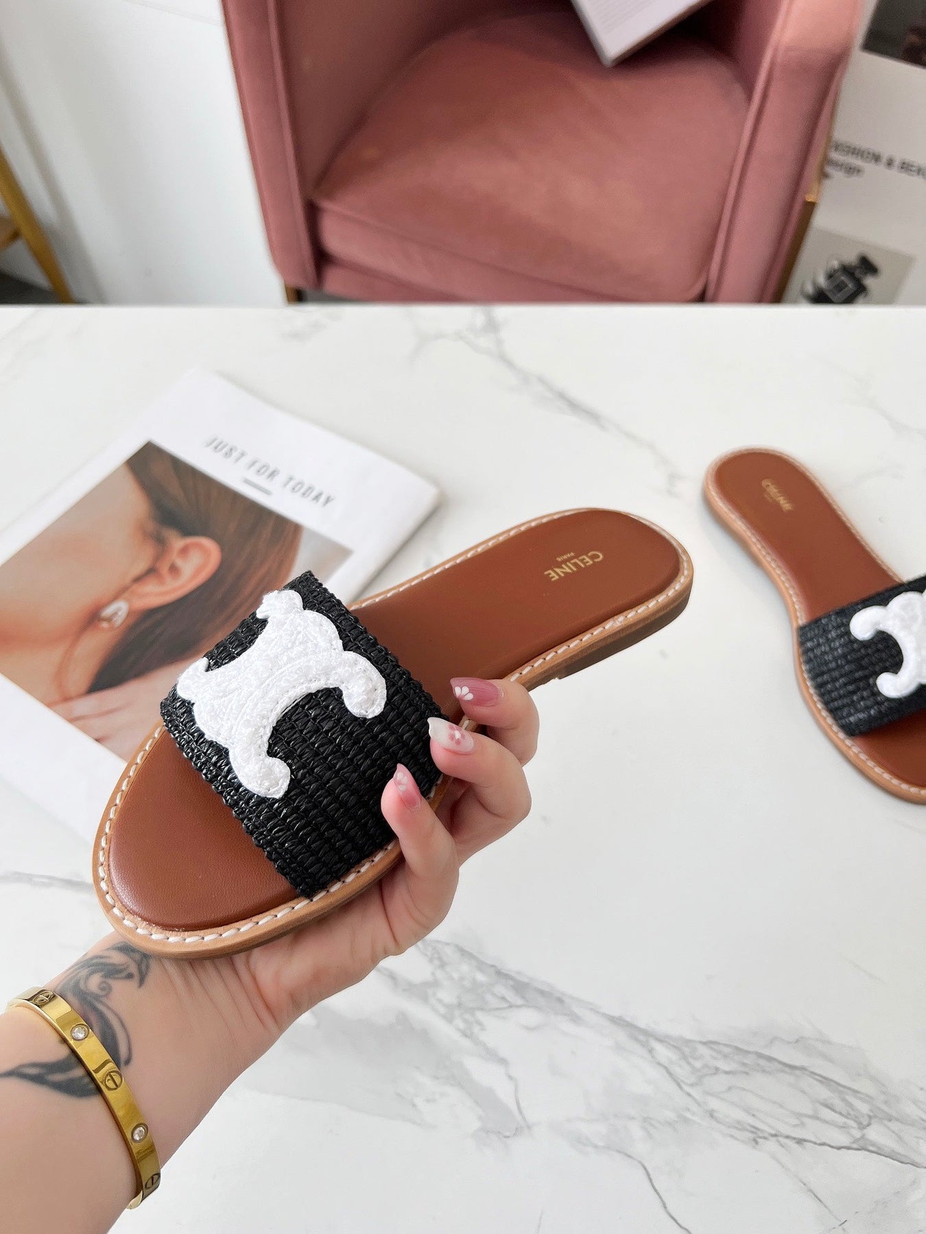 LYMPIA MULE BLACK RAFFIA AND WHITE WOOL LOGO