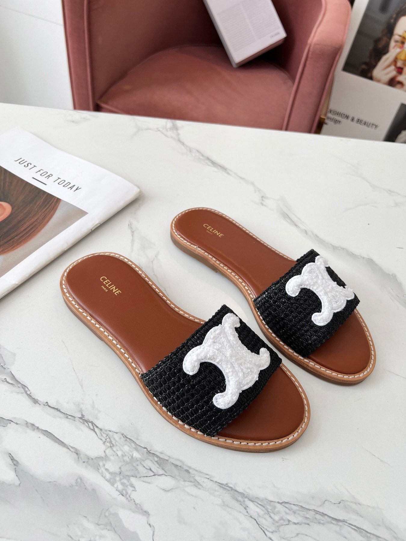 LYMPIA MULE BLACK RAFFIA AND WHITE WOOL LOGO