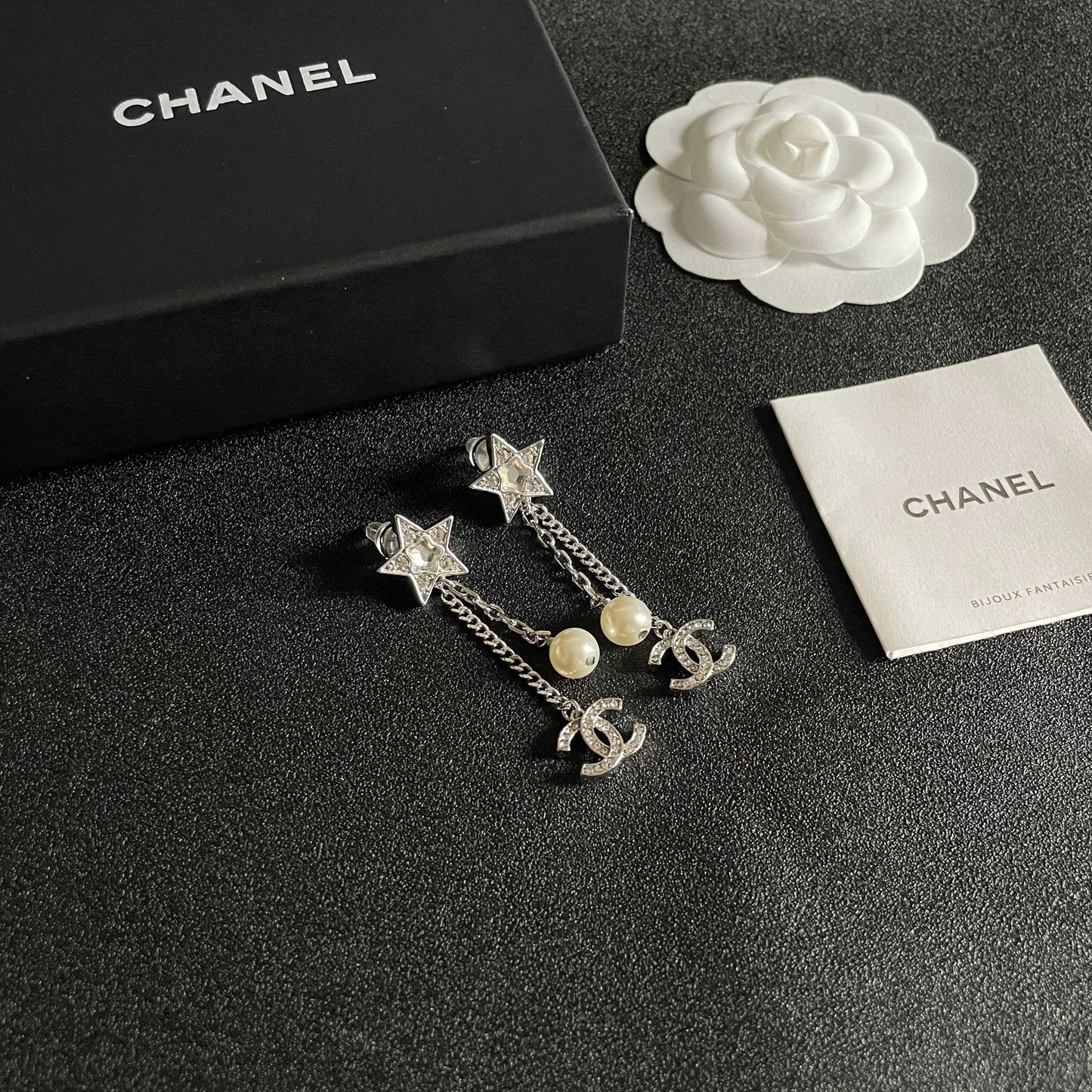 DOUBLE C STUD EARRINGS WITH STAR STONE DOUBLE CHAINS ONE WITH LOGO AND ONE WITH PEARL