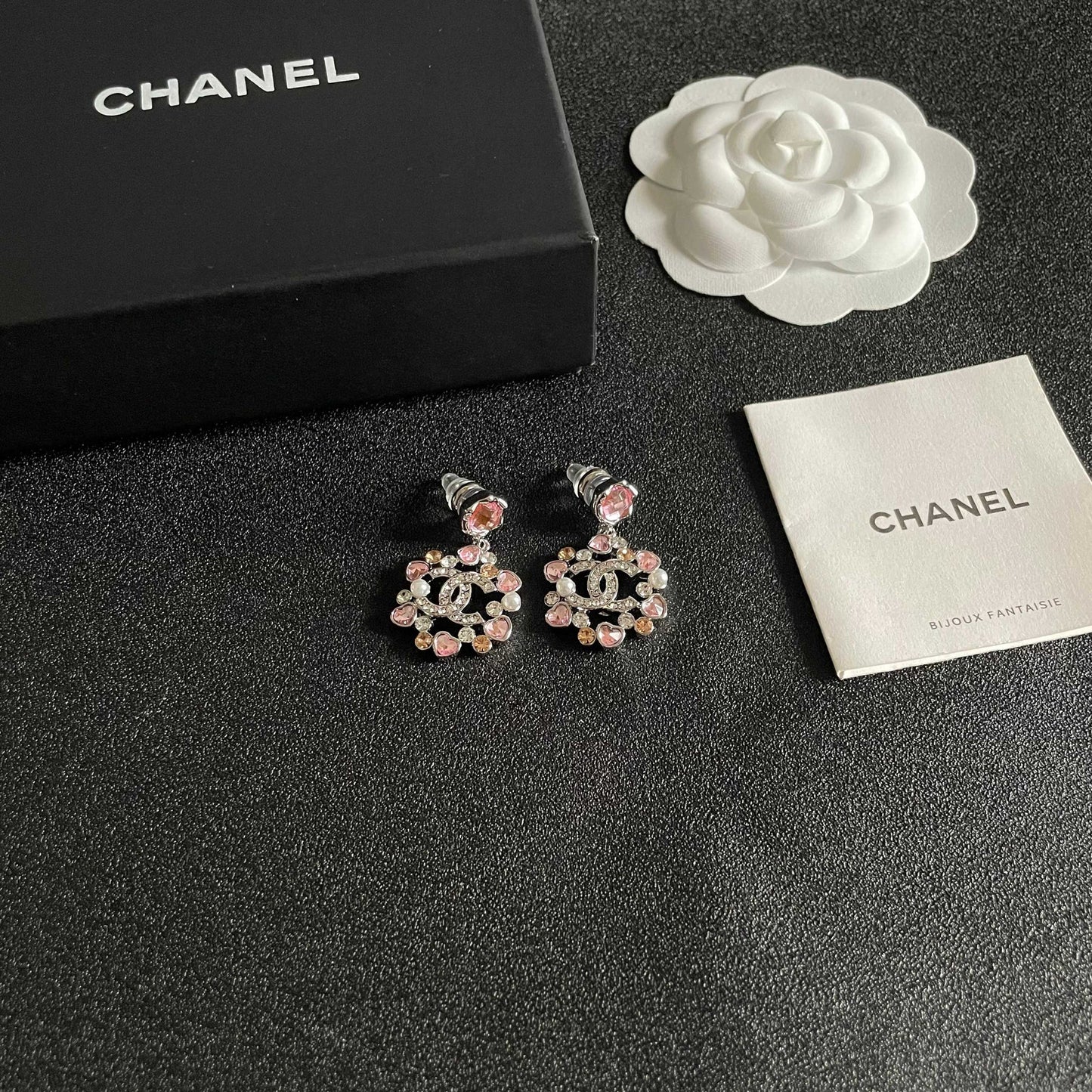 DOUBLE C STUD EARRINGS IN SILVER METAL WHITE & PINK STONES