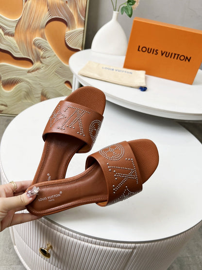 FLAT SLIDE IN BRONZE BROWN LAMBSKIN WITH RHINSTONES