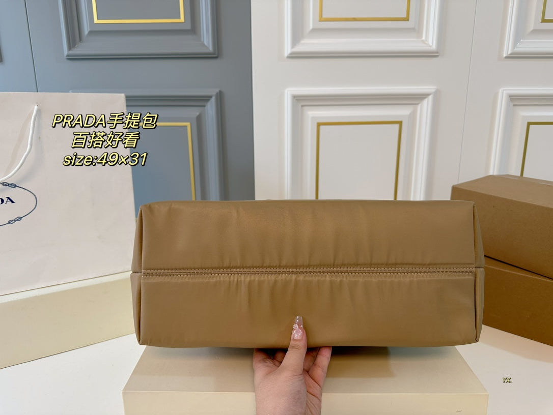 PRA 49 TOTE BAG IN CAMEL BROWN RE-NYLON