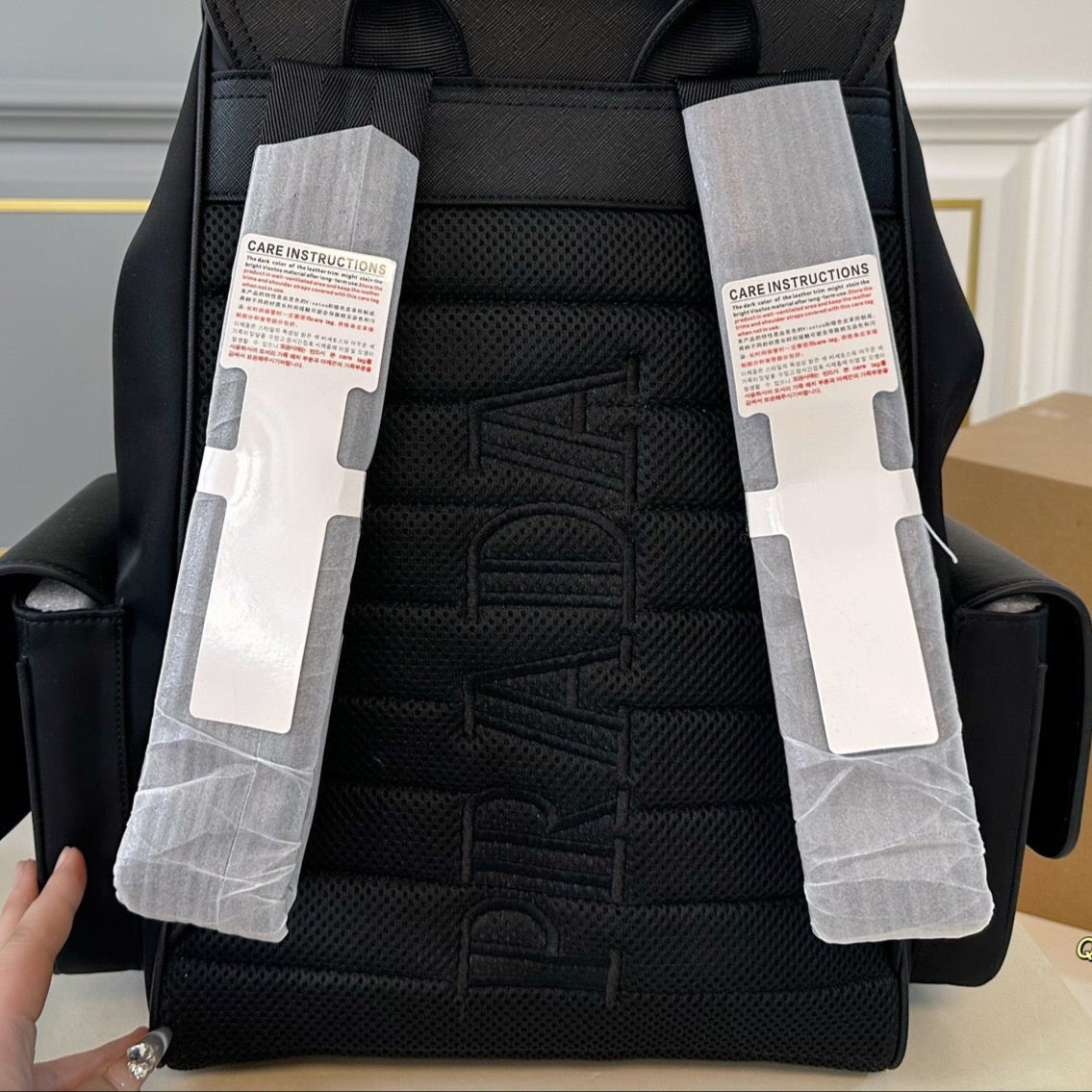 FRONT POCKET BACKPACK 42 IN BLACK CALFSKIN