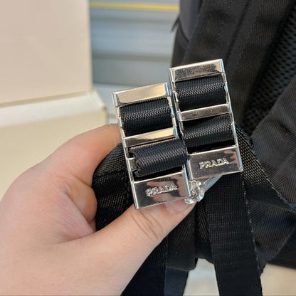 FRONT ZIP POCKET BACKPACK 35 IN BLACK RE-NYLON