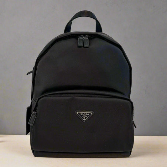 FRONT ZIP POCKET BACKPACK 35 IN BLACK RE-NYLON