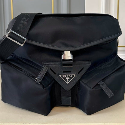 BELT SHOULDER BAG 30 IN BLACK RE-NYLON