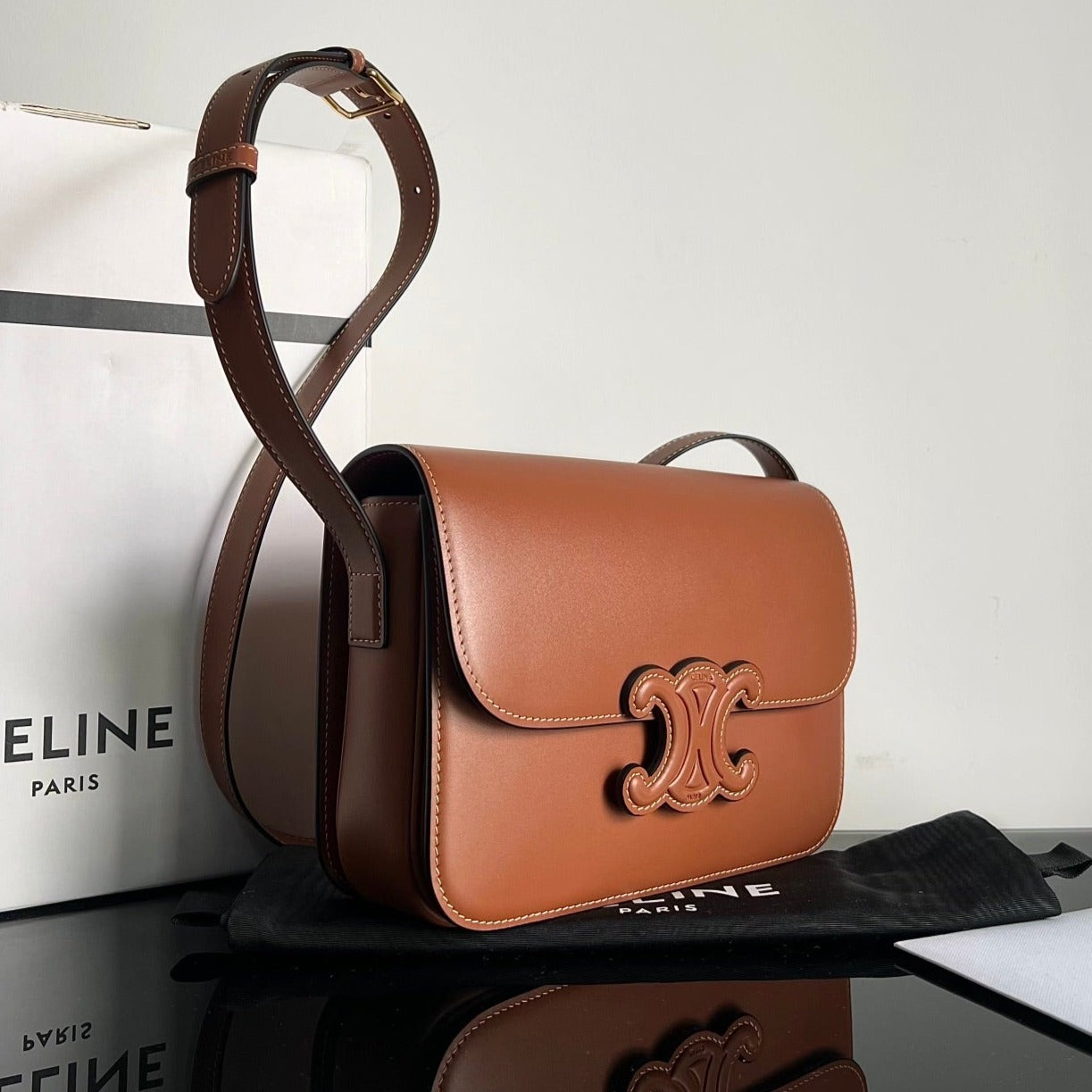 CLASSIQUE TRIOMPHE 22 TAN SMOOTH CALFSKIN