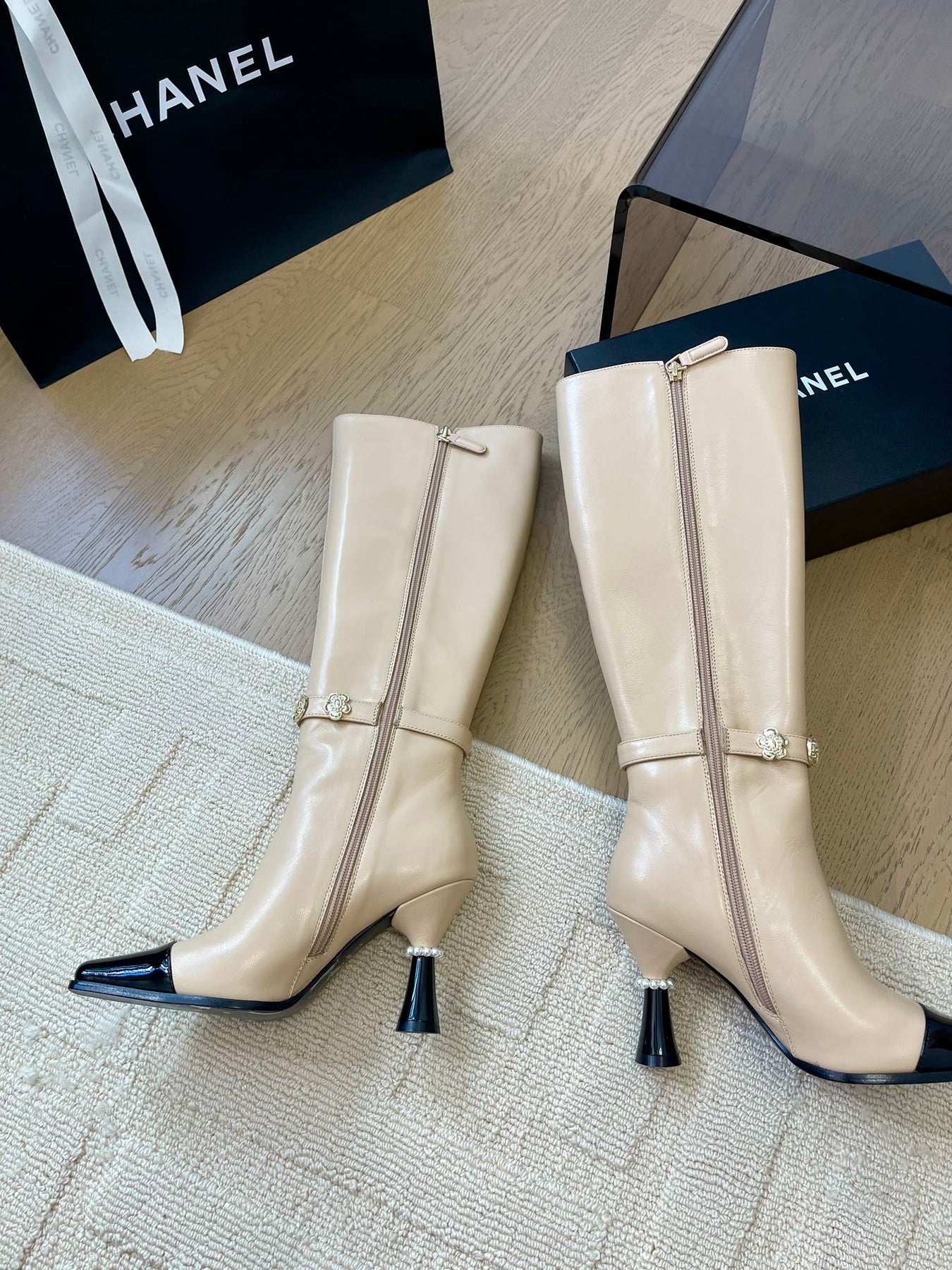 KNEE HIGH BOOTS IN BEIGE MIX BLACK CALFSKIN