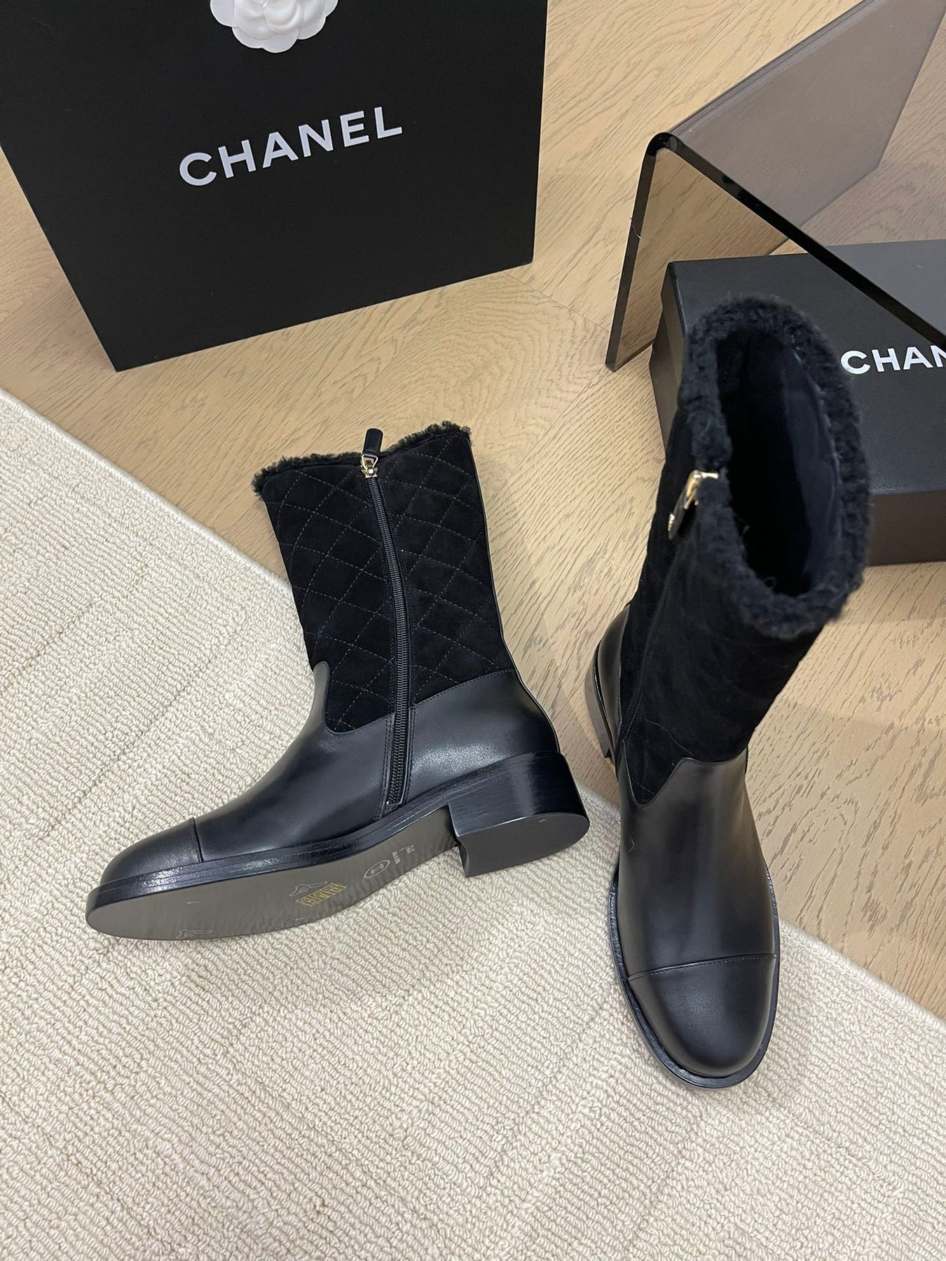 ANKLE BOOTS IN BLACK SUEDE AND CALFSKIN 963148