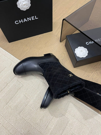 ANKLE BOOTS IN BLACK SUEDE AND CALFSKIN 963148