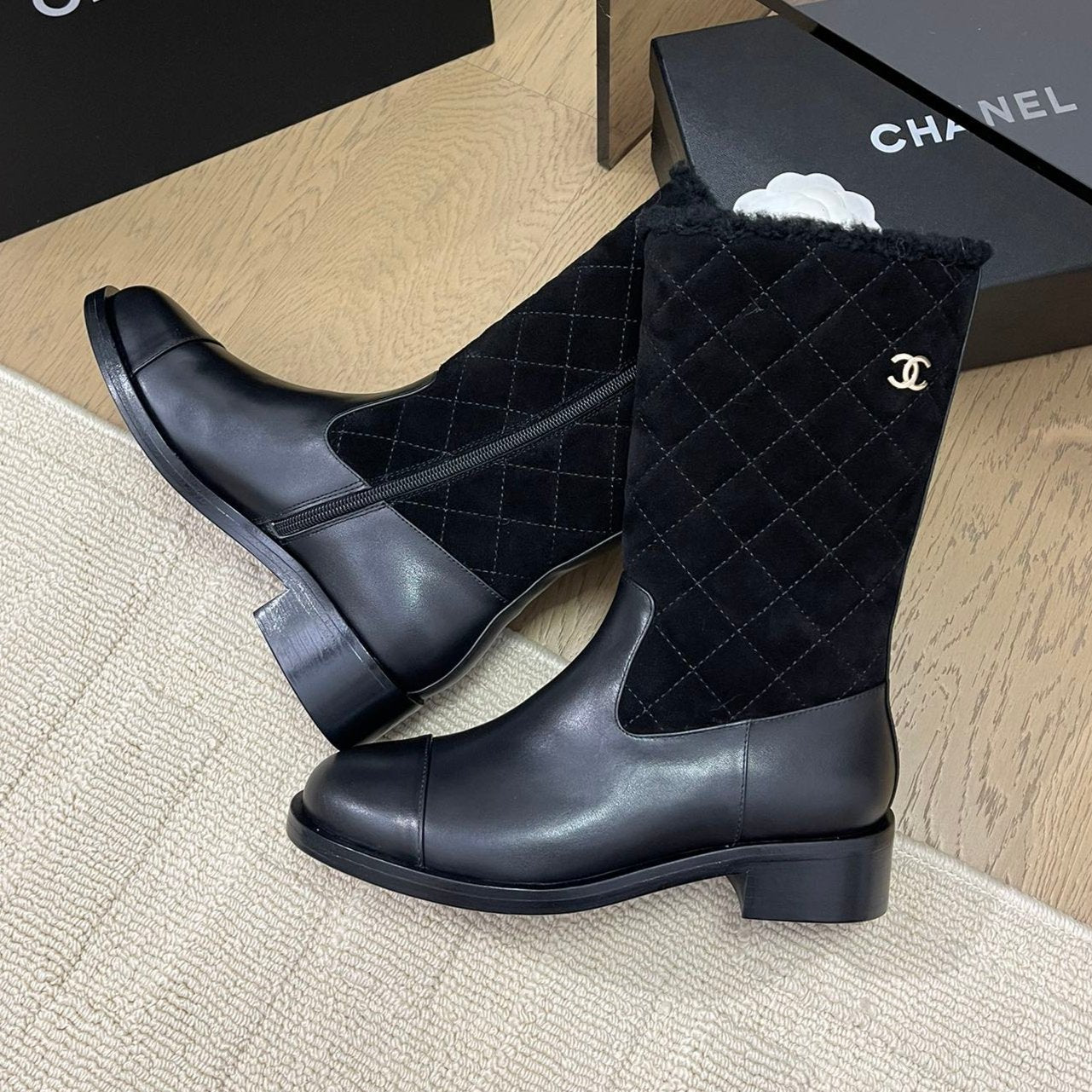 ANKLE BOOTS IN BLACK SUEDE AND CALFSKIN 963148