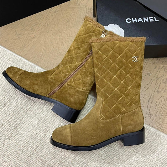 ANKLE BOOTS IN GOLDEN BROWN SUEDE 963150