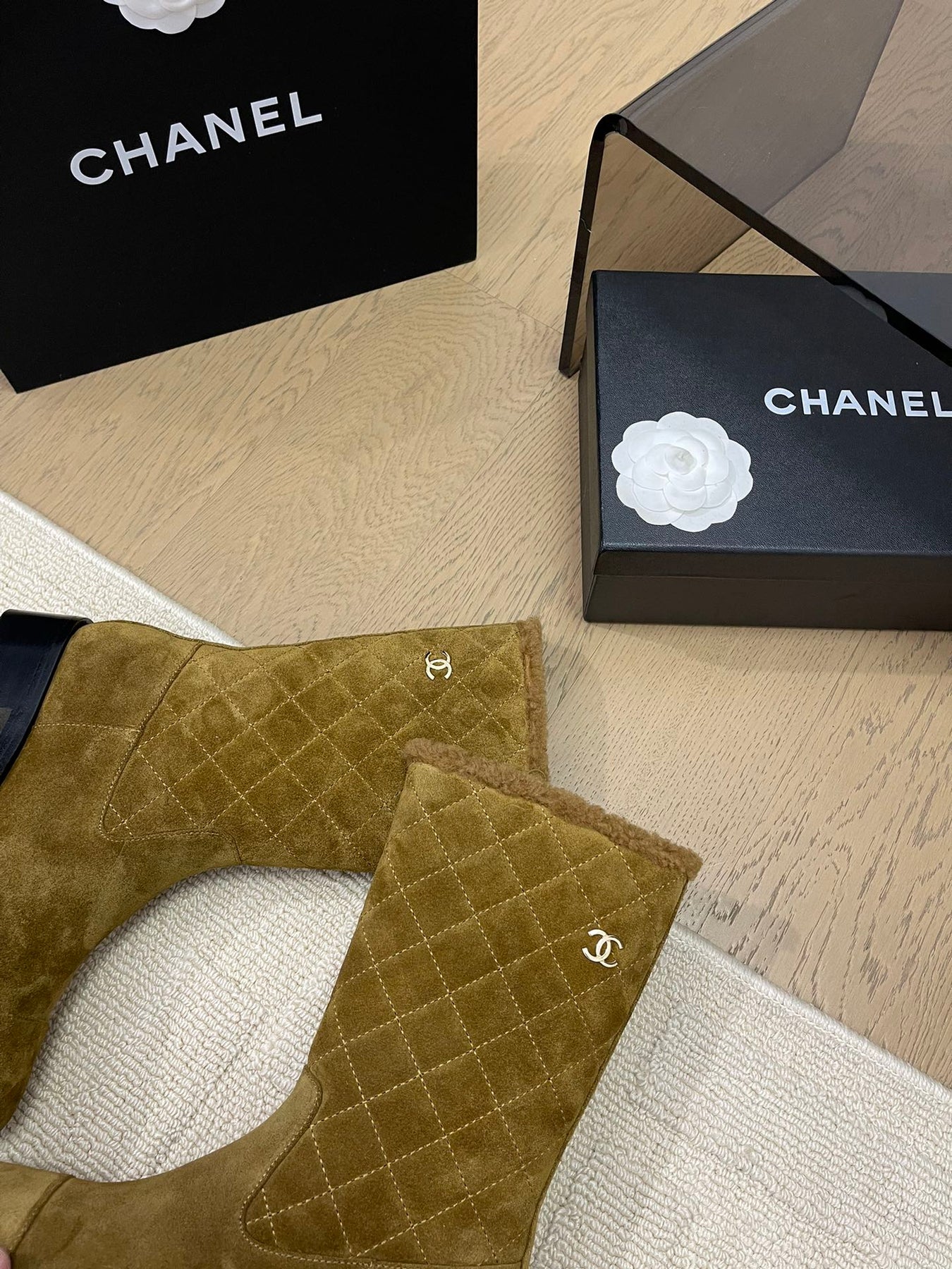 ANKLE BOOTS IN GOLDEN BROWN SUEDE 963150