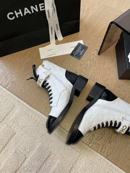 ALPHABET MARTIN BOOTS IN WHITE LAMBSKIN