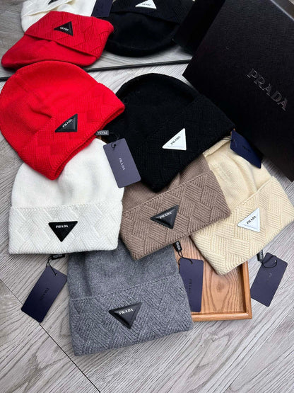 BEANIE HAT IN CHERRY RED WOOL AND RABBIT FUR 436398