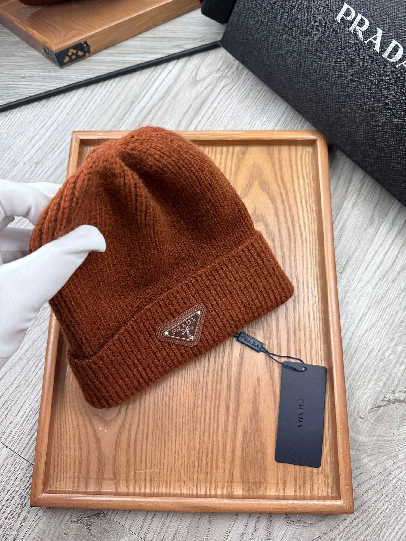 BEANIE HAT IN RED BROWN WOOL 332398