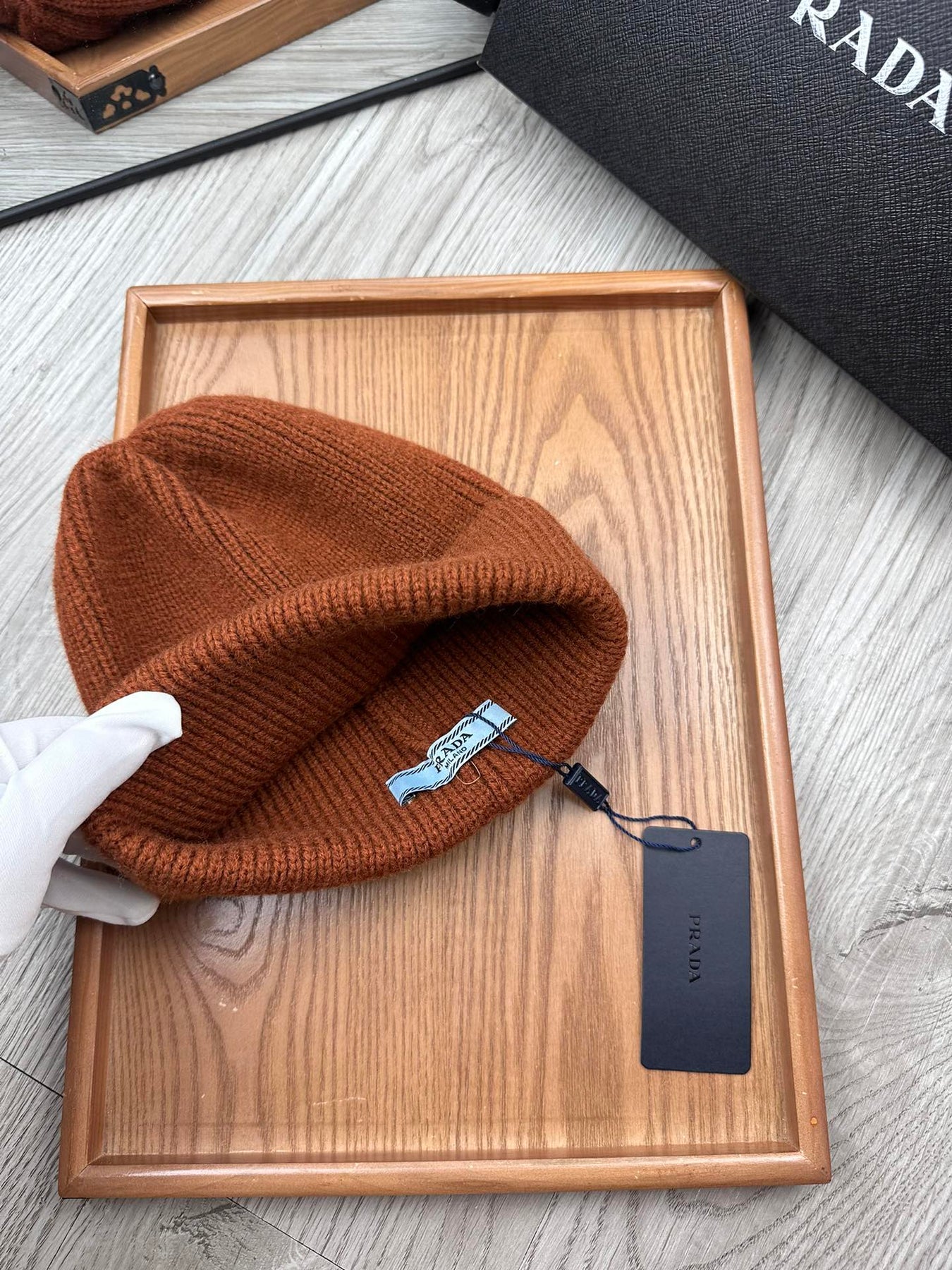 BEANIE HAT IN RED BROWN WOOL 332398