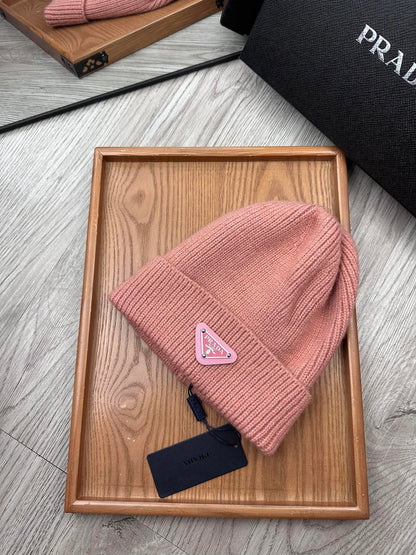 BEANIE HAT IN ROSE PINK WOOL 332401