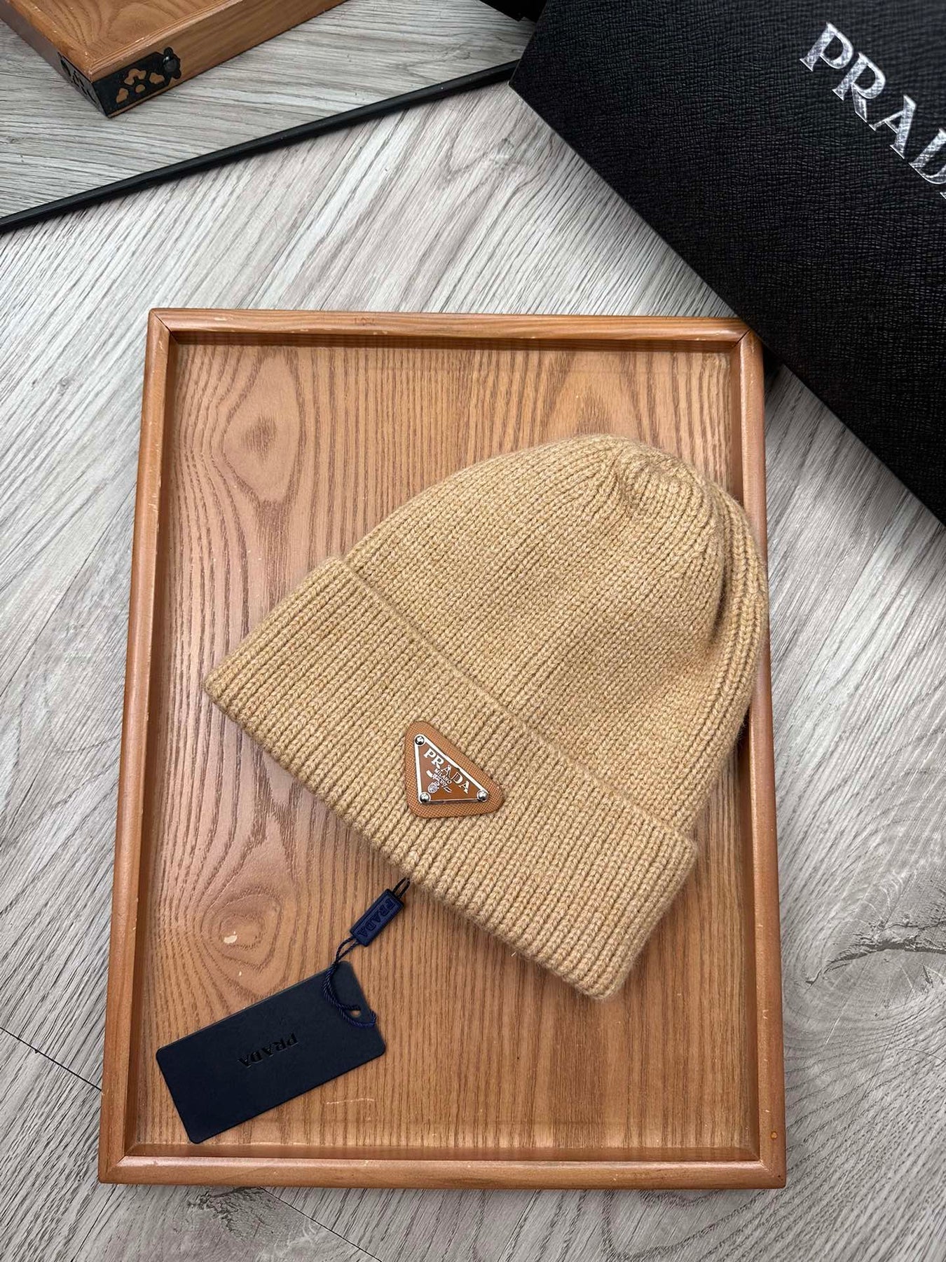 BEANIE HAT IN LIGHT BROWN WOOL 332402