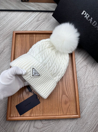 BEANIE HAT IN WHITE WOOL 352376