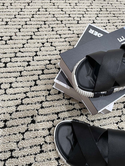 ELECTRIC SANDAL BLACK CALFSKIN