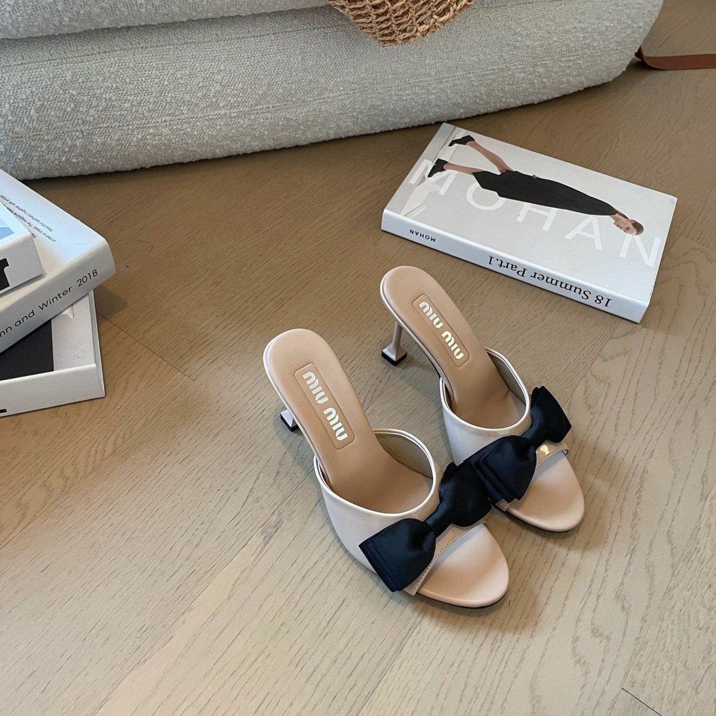 Nude Beige High - Heels With Black Bow Calfskin