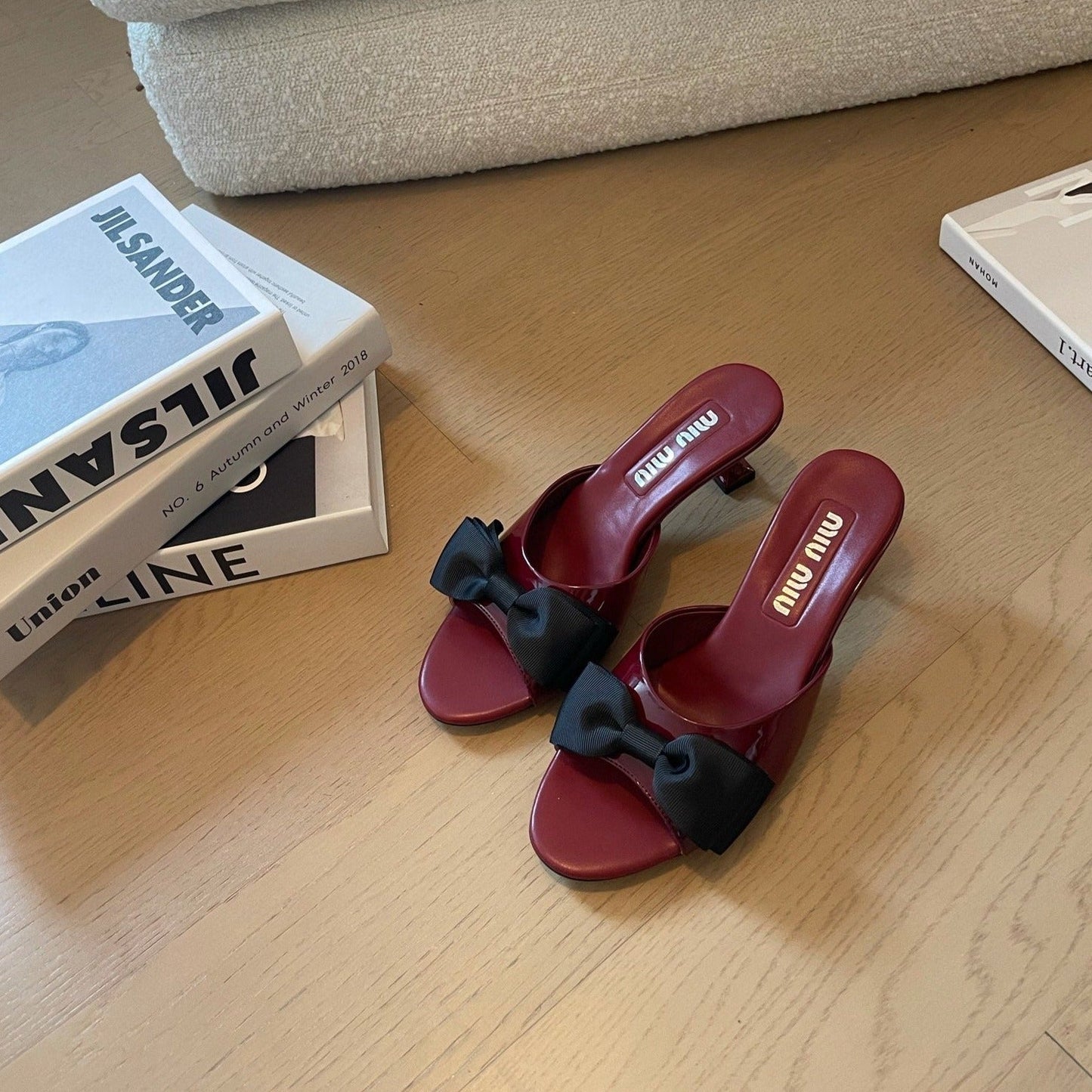 Ruby Mid - Heels With Black Bow Calfskin