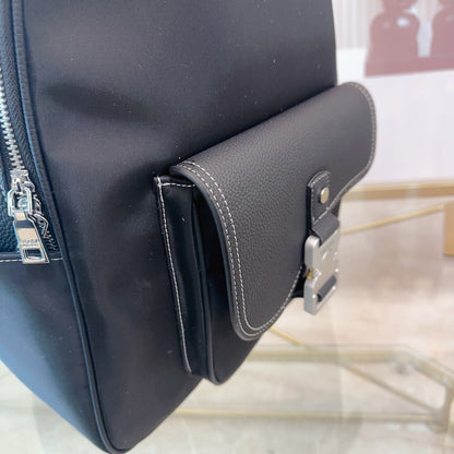 FRONT ZIP POCKET BACKPACK 40 IN BLACK SAFFIANO LEATHER