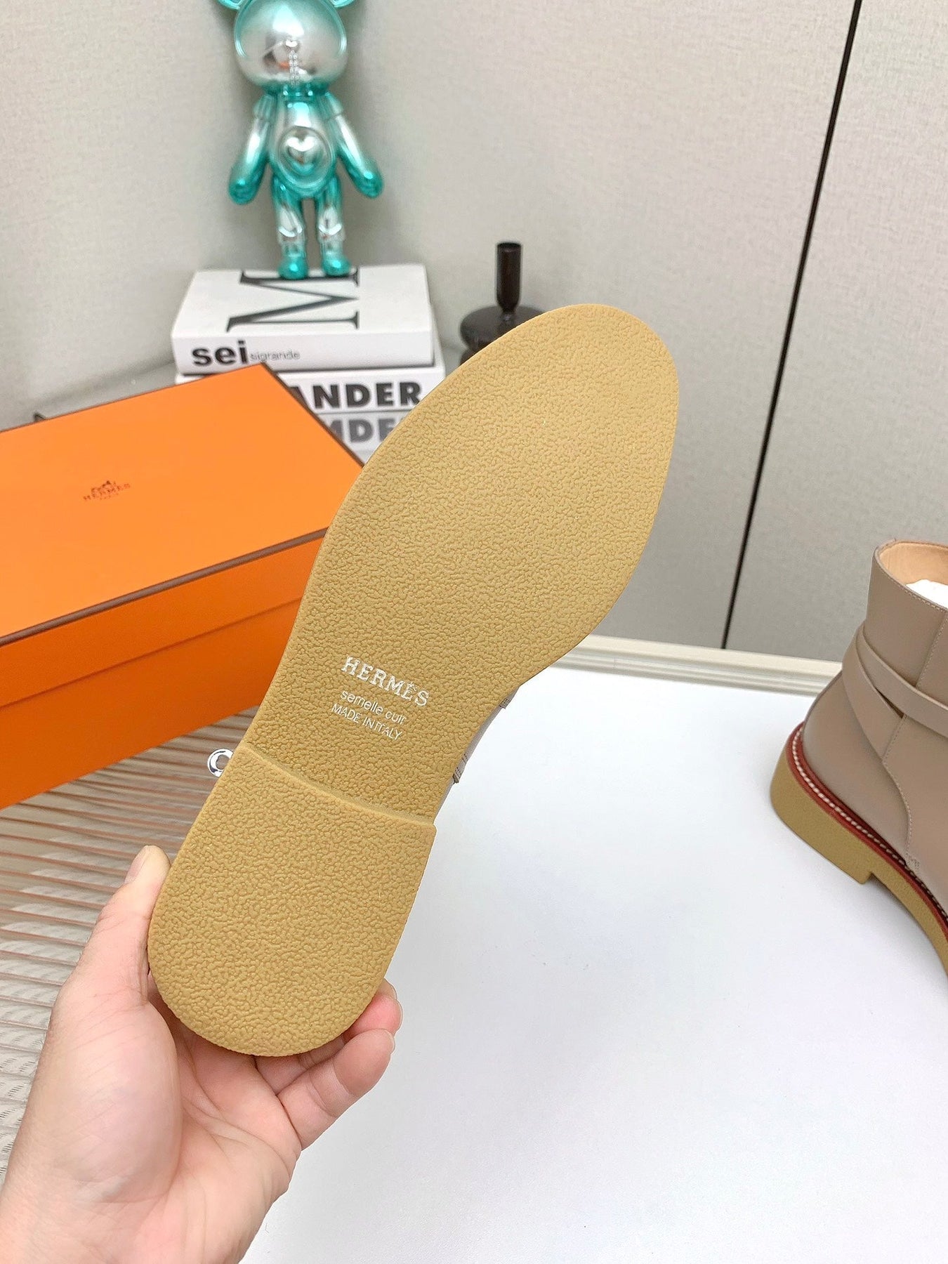 BOTINES HISTORY BOOTS IN DESERT BROWN CALFSKIN