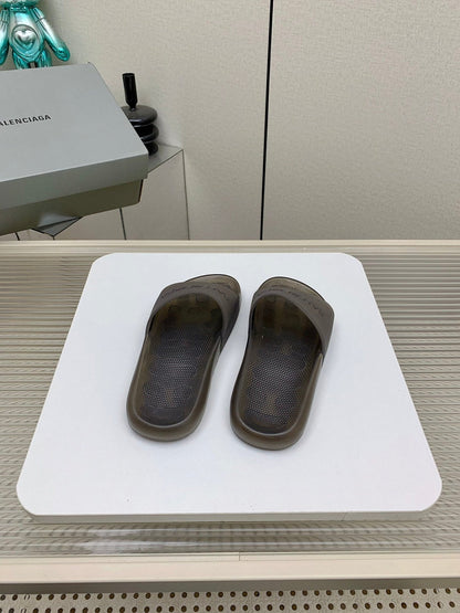 POOL SLIDE SANDAL IN SMOKE BROWN RUBBER