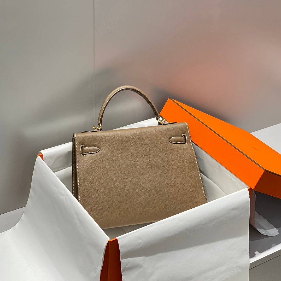 KELLY 32CM IN ETOUPE EPSOM CALFSKIN GOLD HARDWARE