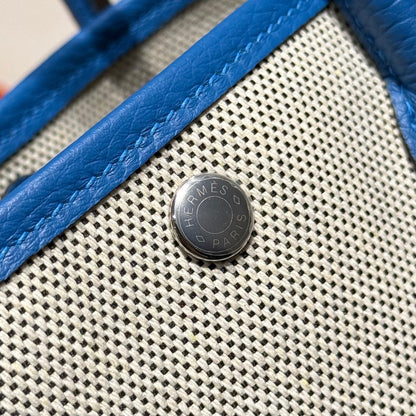 GARDEN PARTY 23CM IN WHITE MIX BLACK TOILETS COTTON CANVAS AND BLUE CALFSKIN