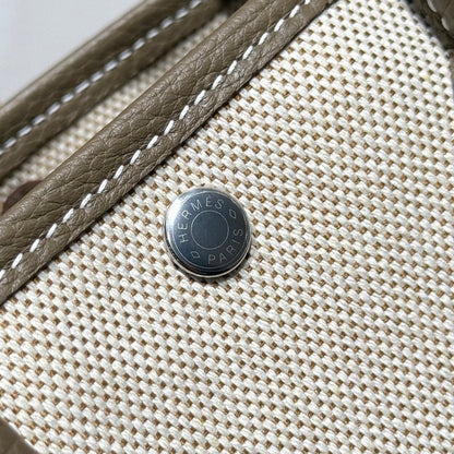 GARDEN PARTY 23CM IN WHITE TOILETS COTTON CANVAS AND TAUPE CALFSKIN