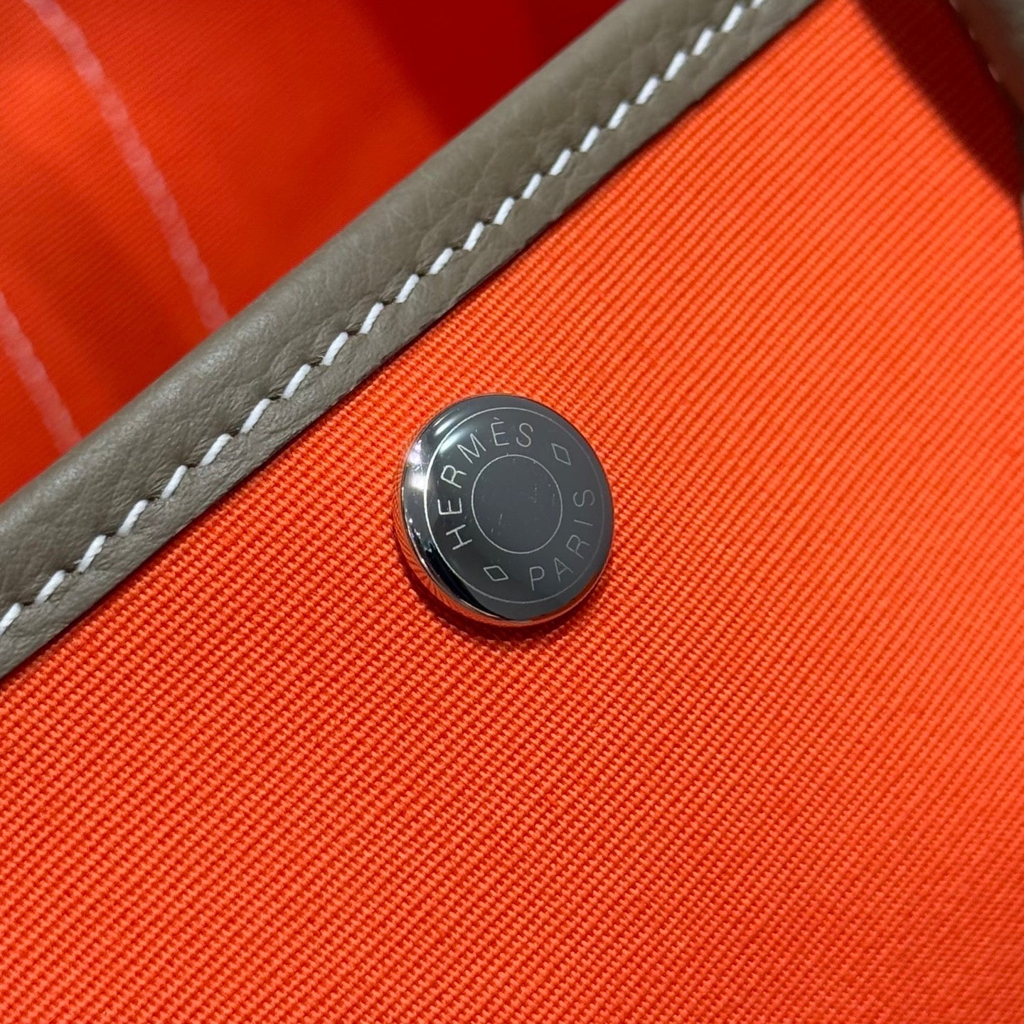 GARDEN PARTY 30CM IN ORANGE MINIMUM TOILETS COTTON CANVAS AND BROWN CALFSKIN