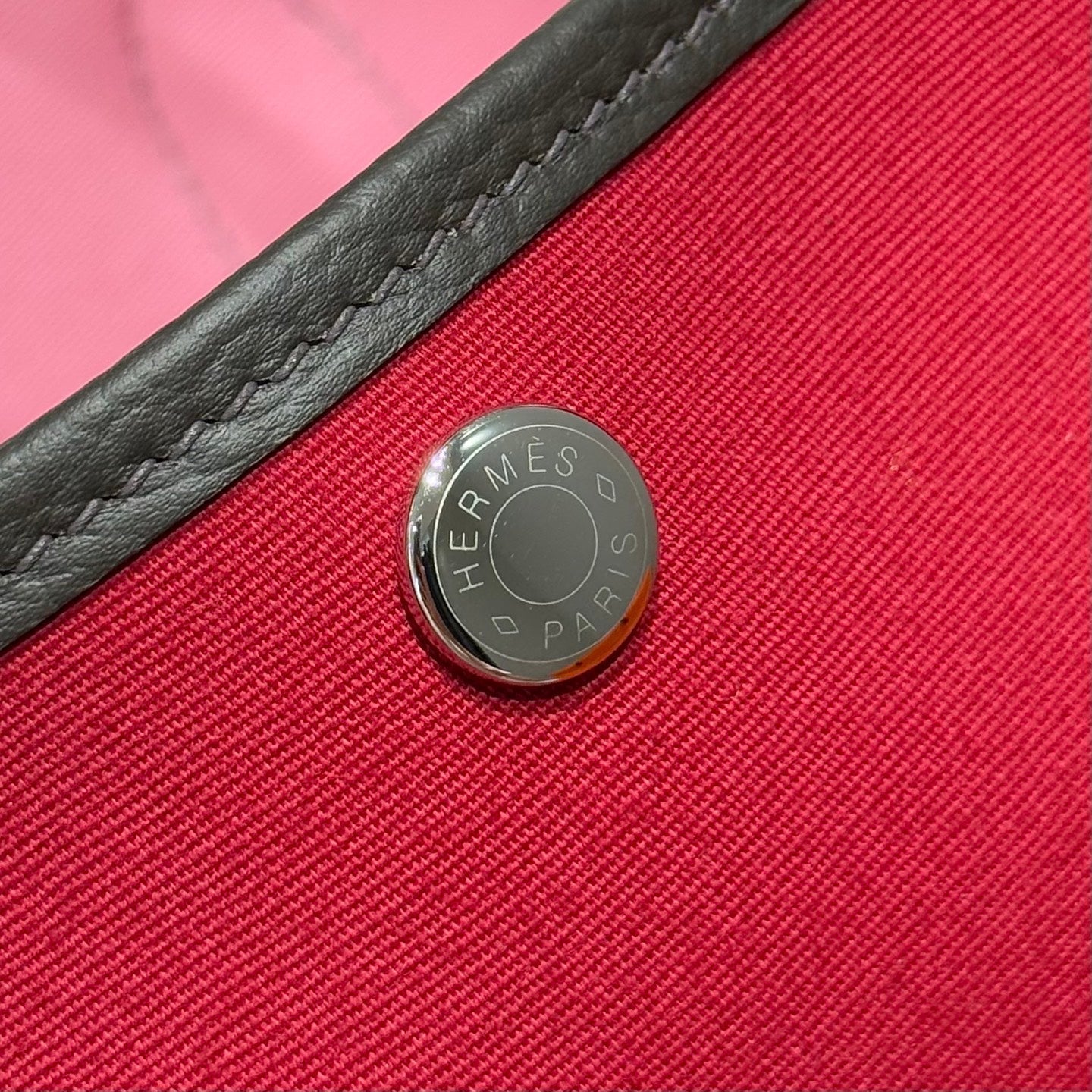 GARDEN PARTY 30CM IN RED TOILETS COTTON CANVAS AND DARK BROWN CALFSKIN PINK ON SIDE OTHER