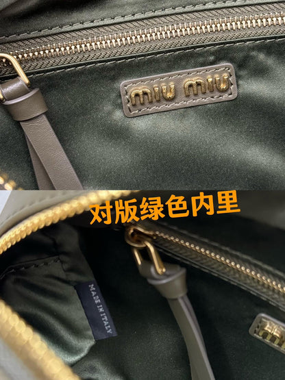 ARCADIE BAG 22 IN KELP GREEEN SMOOTH CALFSKIN EMBOSSED LOGO