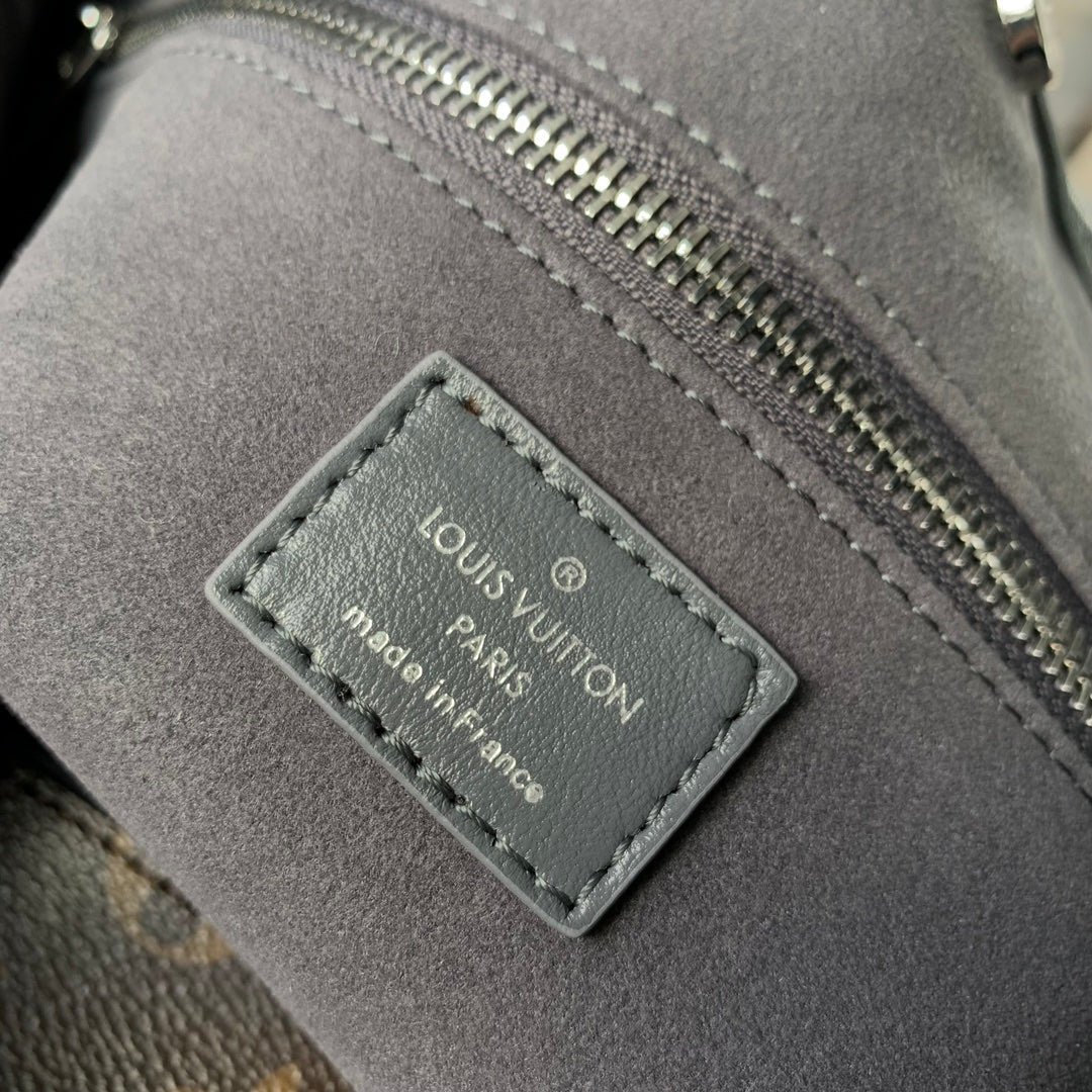 CARRYALL DARK 39 IN GREY LAMBSKIN BROWN MONOGRAM TAG