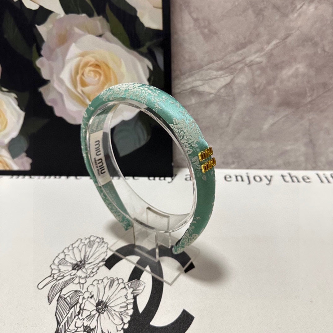 HEADBAND WITH GARNITURE PRINT IN VIRIDIAN GREEN SILK 432823