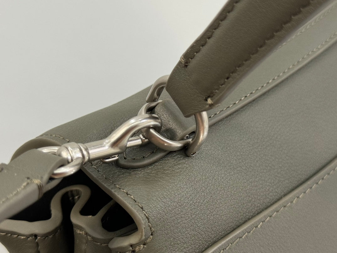 RODEO MEDIUM BAG 35 IN KHAKI GREEN SMOOTH CALFSKIN SILVER HARDWARE