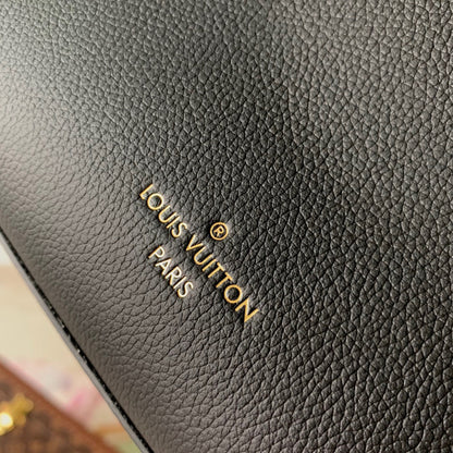 LOCK & GO BAG 24 IN BLACK GRAIN CALFSKIN