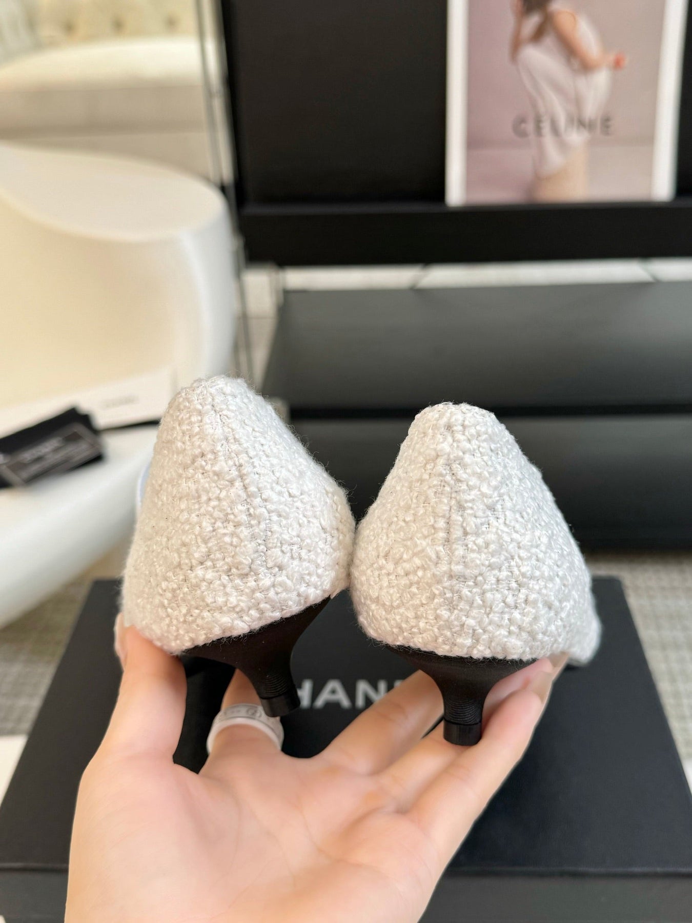 CC MARY JANE IN WHITE TWEED AND BLACK SATIN