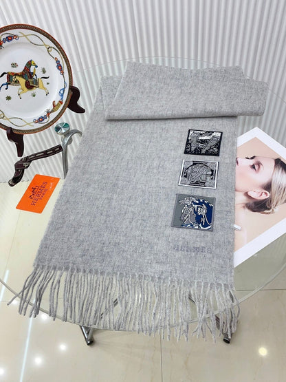 BADGES SOIE MUFFLER 180 CM SCRAF IN CLOUD GREY CASHMERE